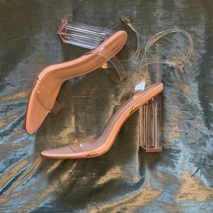 ⚡️CLOSET SALE⚡️ Strappy nude sandals with clear chunky heel